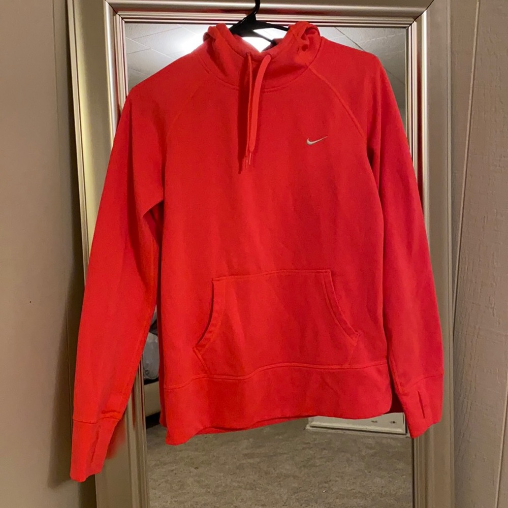 Nike therma fit hoodie